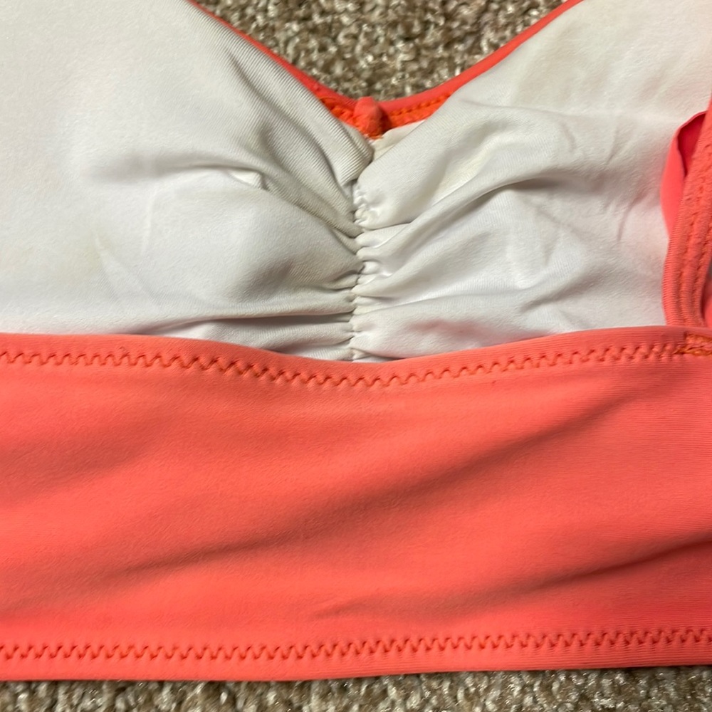 Ombre Ruffle Bikini Top - Picture 7 of 9